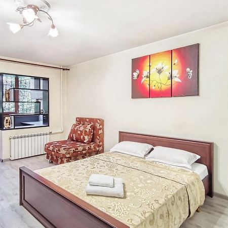 Апартаменты 10-Й Микрорайон, 5А Almaty Esterno foto