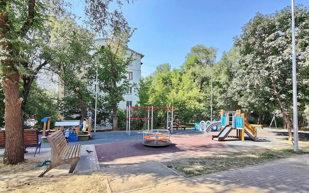 Апартаменты 10-Й Микрорайон, 5А Almaty Esterno foto