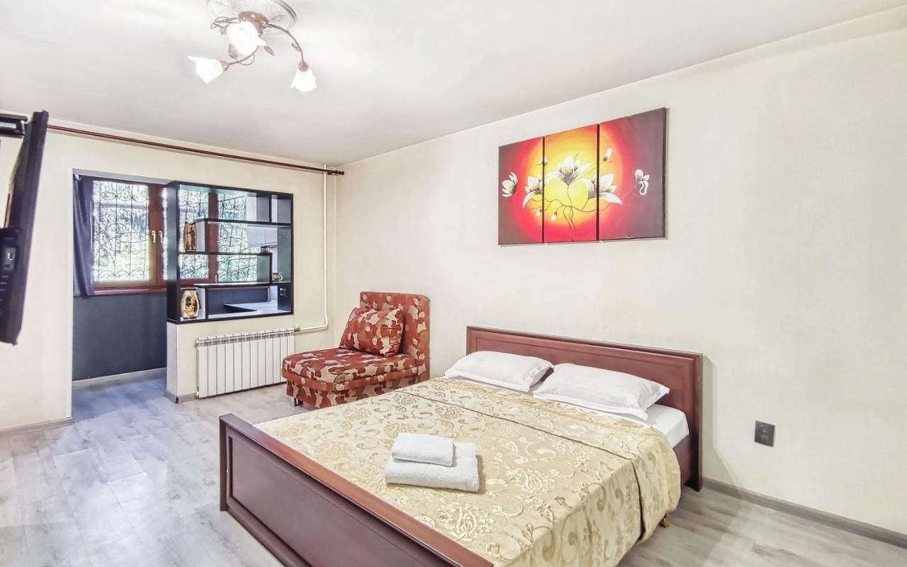 Апартаменты 10-Й Микрорайон, 5А Almaty Esterno foto